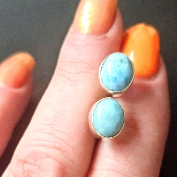 Beautiful button larimar gem stones set in sterling silver - Picture 1 of 3
